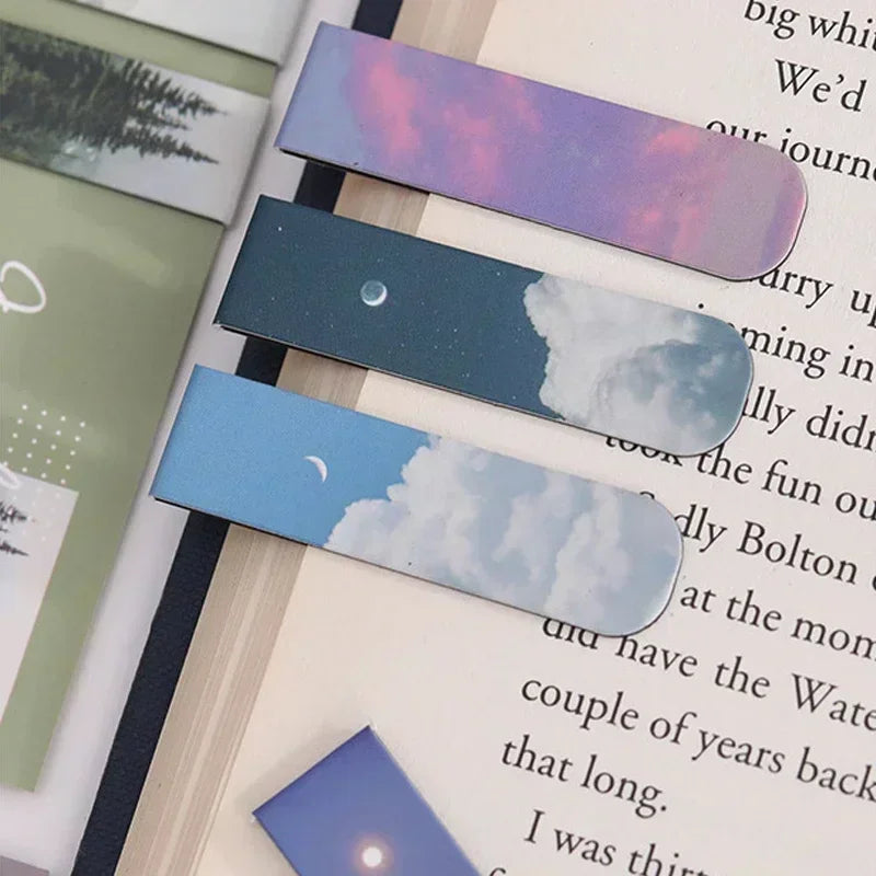 2pcs/set Fantasy Clouds Bookmarks Kawaii Magnetic Book Clips Reading Items Page Holder Korean Stationery Office Supplies